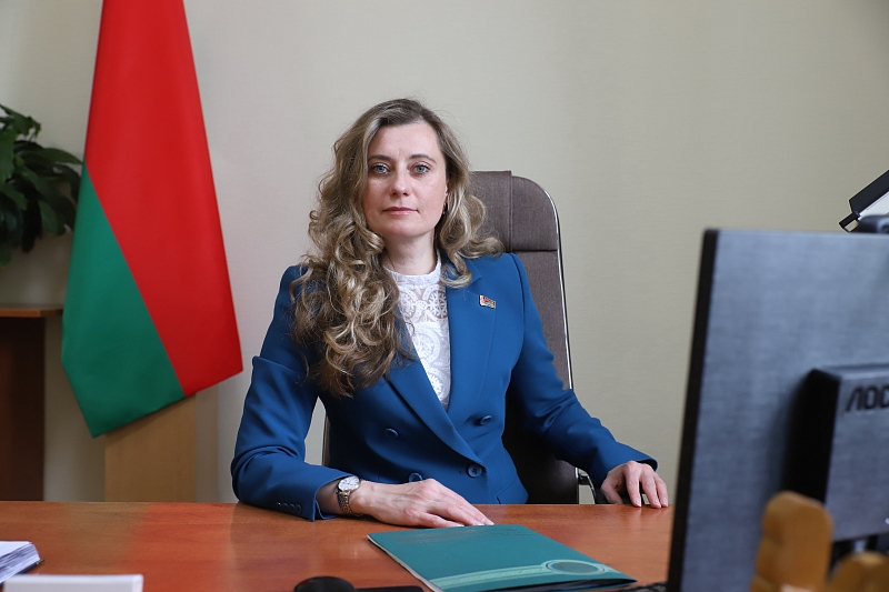 Поздравление председателя Минского областного комитета природных ресурсов и охраны окружающей среды Екатерины Викторовны Полещук с Днем женщин! 